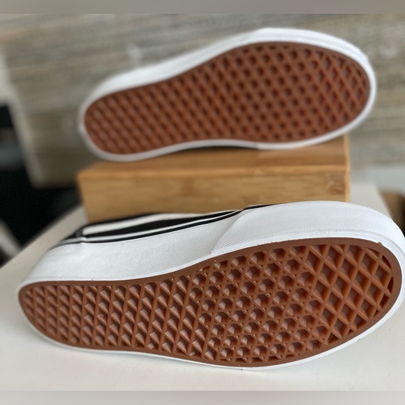 Vans Canvas NEW Old Skool size 7.5 - Picture 4 of 8